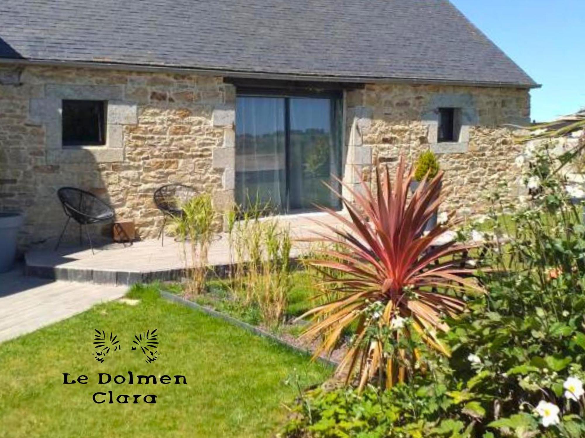 Le Loft Du Dolmen Clara, Entre Terre Et Mer Plounevez-Lochrist Exterior photo
